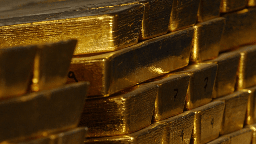 Gold eases as dollar, yields firm; Fed rate cut hopes lend support